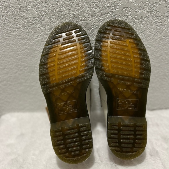 HP🎉NWT Dr Marten Adrian Tassle White Loafers - Picture 14 of 14